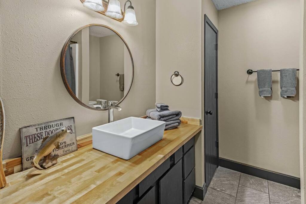 Stonegate Lodge Bear'S Den Kitchen, Pool, Firepit, Wifi ,Smart Tvs Eureka Springs Exterior photo