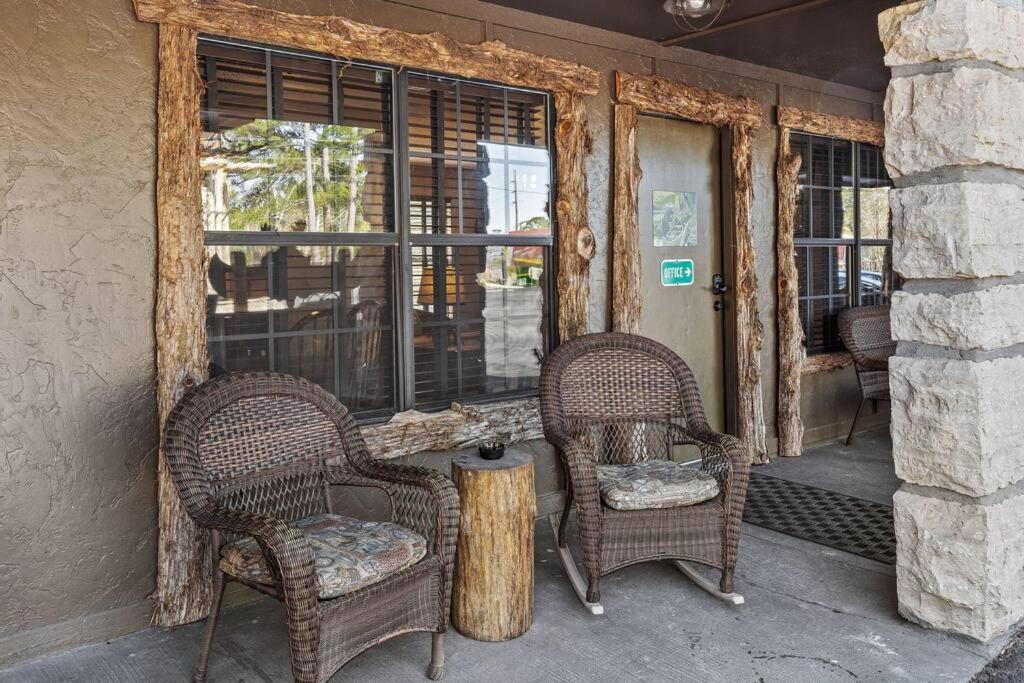 Stonegate Lodge Bear'S Den Kitchen, Pool, Firepit, Wifi ,Smart Tvs Eureka Springs Exterior photo